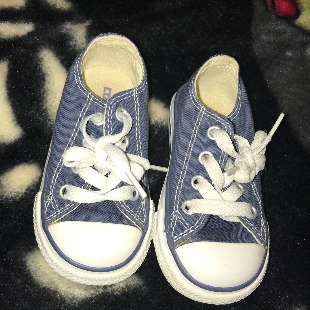 Toddler navy blue Converse